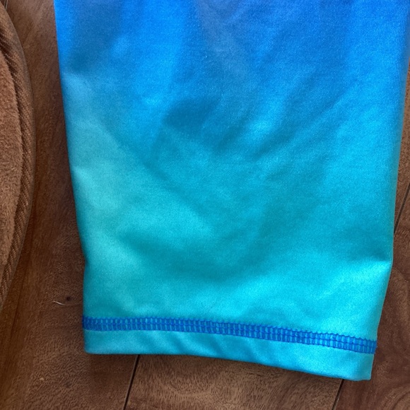OLD NAVY💫 Girls Ombré Blue Active Sport Capri - Picture 3 of 8